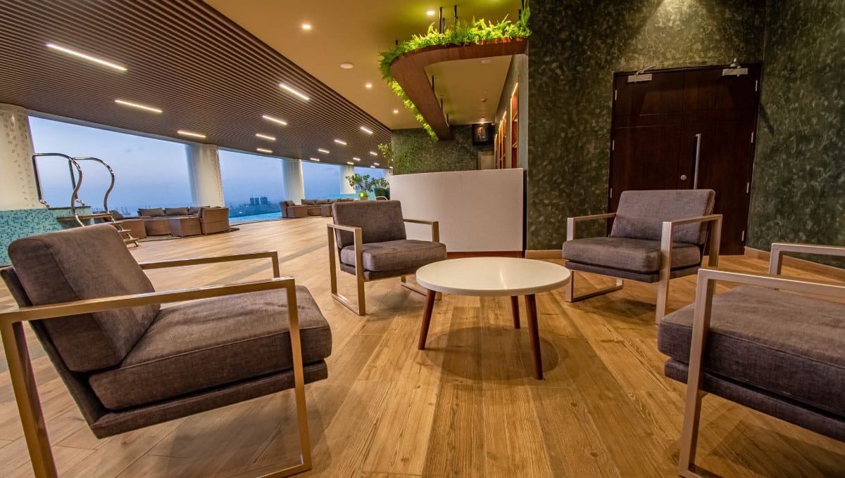 The Grand Level 32
